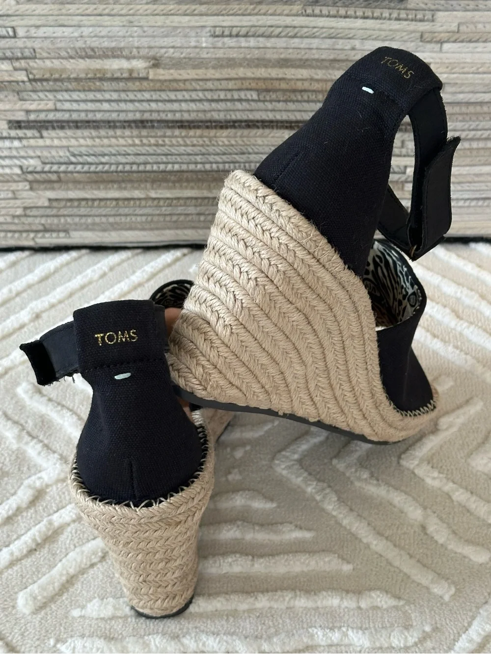 Toms Marisol Espadrille Wedge Oxford Black Comfort Sandals Size: 8